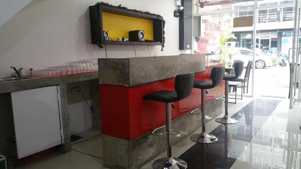 Sunshine Guesthouse Patong Екстериор снимка