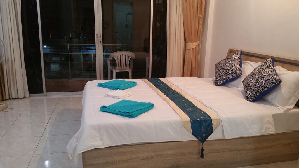 Sunshine Guesthouse Patong Екстериор снимка