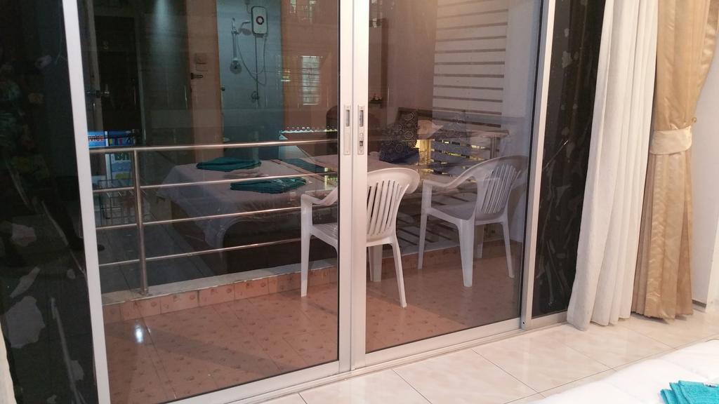 Sunshine Guesthouse Patong Екстериор снимка