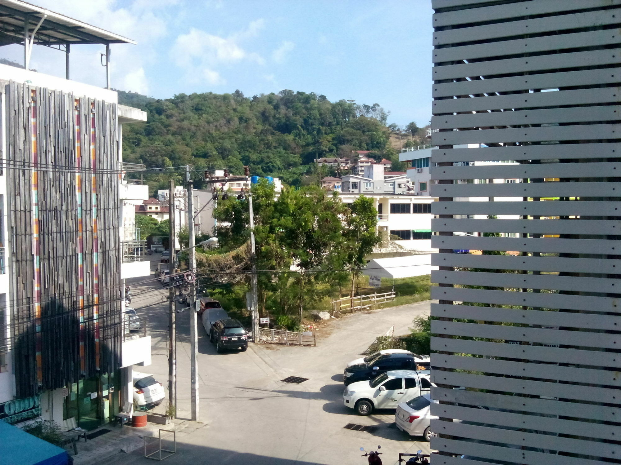 Sunshine Guesthouse Patong Екстериор снимка
